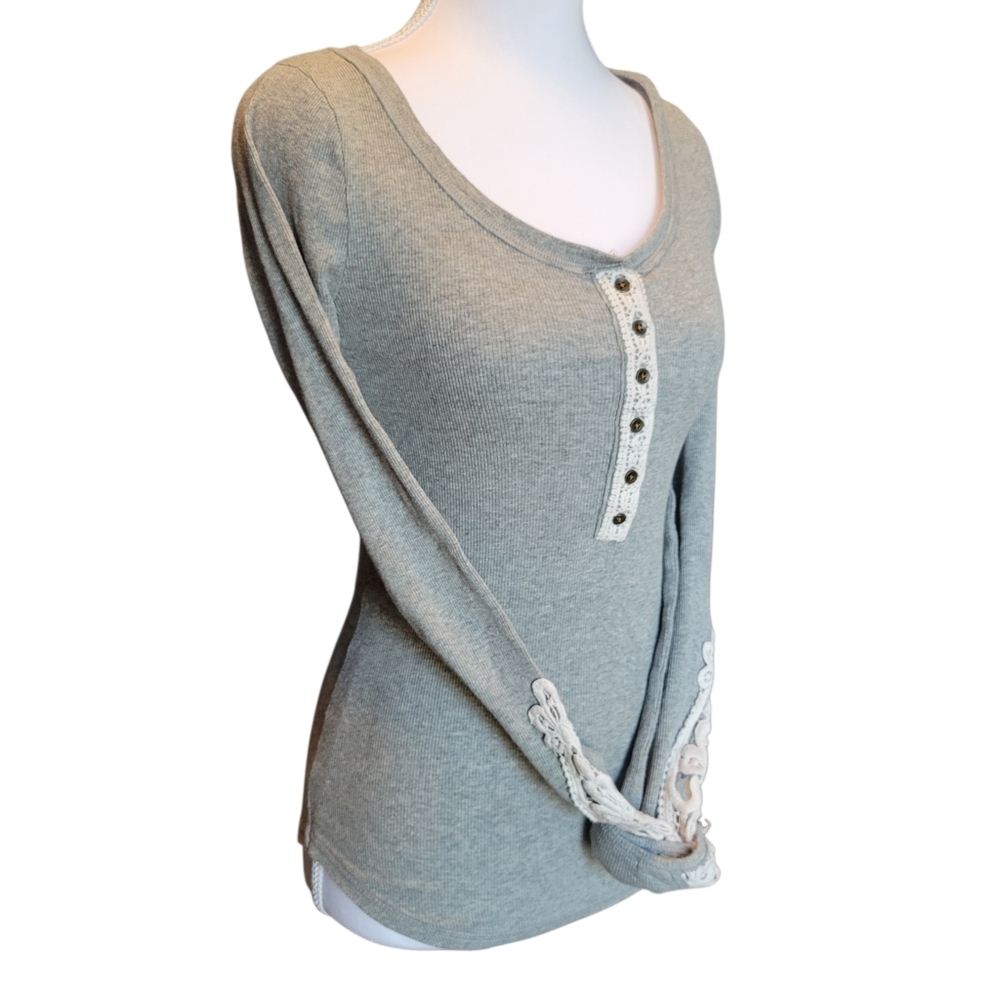 Abercrombie & Fitch Gray Ribbed Long Sleeve Henley Top With Crochet Detail - Picture 4 of 9